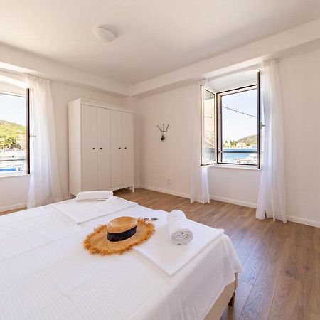 Central Seaside Residence Vis Exterior foto